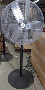 lot 226 image: Strongway Non-Oscillating Pedestal Fan