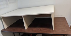 lot 286 image: Fold-up Table and Riser