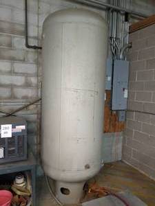 lot 284 image: Air Tank from Silvan Industries Inc.