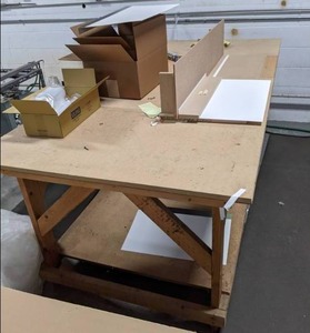 lot 220 image: Large Work Desk