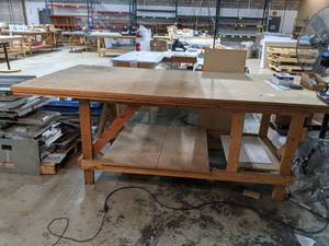 lot 633 image: Large Wooden Workbench