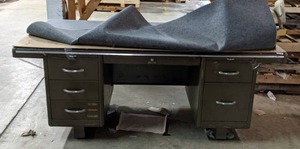 lot 622 image: Vintage Metal Desk