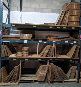 lot 586 image: Large Assortment of Sturdy Cardboard Boxes
