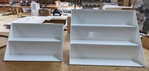 lot 581 image: Set of 2 Display Shelves&nbsp