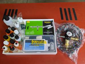 lot 676 image: Neo for Iwata Airbrush Kit