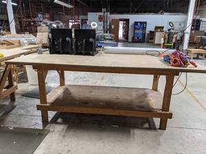 lot 639 image: Long Wooden Workbench