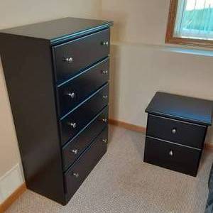 Matching dresser and nightstand 29....