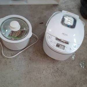 Aroma rice cooker, slow cooker, foo...