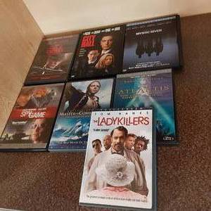 DVDs Mystic River, Public Enemies. ...