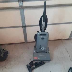 Simplicity Vacuum cleaner, boasts a...
