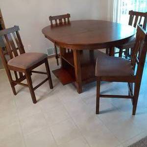 48 circle Dining room table with H...