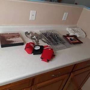 Silverware with metal basket tray, ...