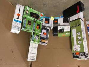 Lot of assorted Mailboxes various sizes models and conditions customer returns see pictures