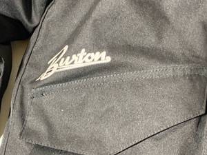 lot 30 image: Burton Kids Jacket