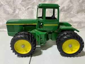 lot 36 image: ERTL John Deere Articulated 4 WD