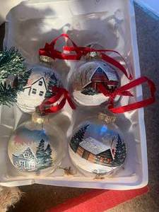 lot 93 image: Farmhouse Holiday Collection