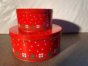 lot 105 image: Santabear Cookie Tins
