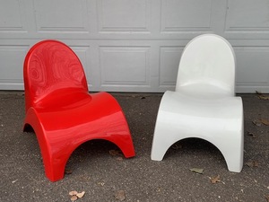 Red Chair, White Chair - Awesome Outdoor Chairs