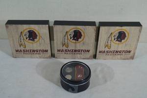Washington Redskins Wall Plaques and Golf Divot Kit