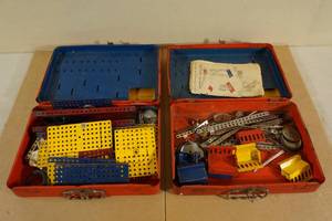 Urbana Manufacturing Constructioneer Metal Building Toys