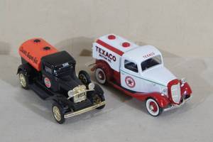 2 Die Cast Gas Tanker Trucks - Texaco, Clark