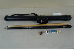 Sportcraft 20 Oz Two-Piece Pool Cue in Hard Case
