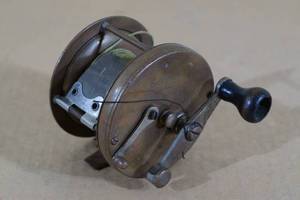 Vintage Large Pflueger California Free Spool Fishing Reel