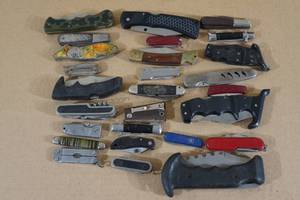 Assorted Folding Pocket Knives