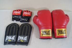 Boxing and Heavy Bag Training Gloves