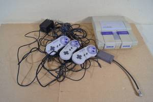 Super Nintendo Game System and Controllers