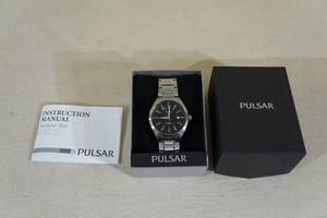 Mens Pulsar Wrist Watch in Box