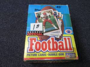 lot 18 image: 1989 Topps Football Cards 36 pks Un...