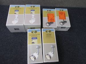 lot 61 image: 6 Assorted Hampton Bay 1-Light Halo...