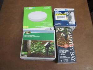 lot 62 image: 4 Assorted Lighting Products...