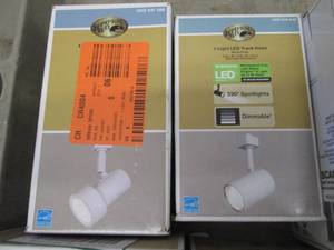 lot 63 image: 9 Assorted Track Head Products...
