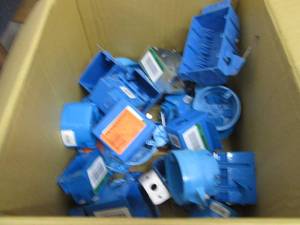 lot 64 image: Box of Assorted Electrical Gang Box...