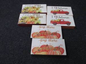 lot 89 image: 6 Fall Dcor Accents...