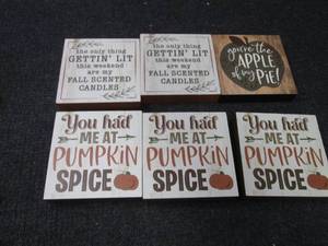 lot 90 image: 6 Fall Dcor Accents...