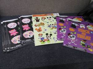 lot 107 image: Halloween Window Clings...