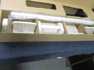 lot 131 image: Lenape Bone Porcelain Bath Hardware...