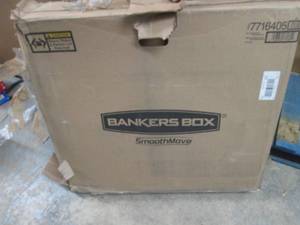 lot 135 image: Case of 12 Bankers Box Smooth Move ...