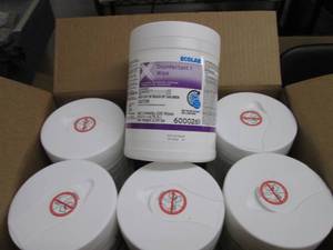 lot 207 image: Case of 12 - 220ct Canisters Ecolab...