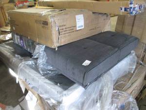 lot 214 image: Pallet Of Unclaimed Items...