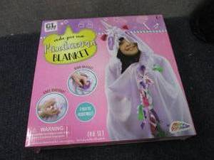 lot 224 image: GL Style Make Your Own Pandacorn Bl...