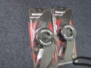 lot 249 image: 2 Motorguide 2 Blade Propeller Kits...