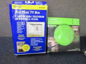 lot 262 image: Flat Panel TV Box,  UltraBright LED...