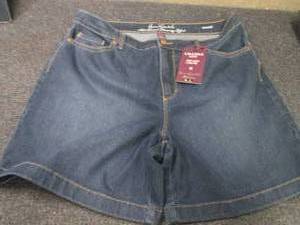 lot 271 image: Gloria Vanderbilt Amanda Size 12 La...