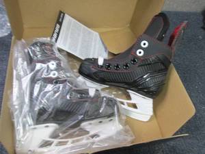 lot 291 image: Bauer Youth Size 8 (US9)Hockey Skat...