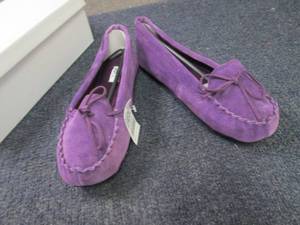 lot 321 image: Easy USA Purple Ladies Size 7 Mocca...