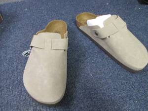 lot 323 image: Abbot K. Tan Suede Womens Size 8 Sl...